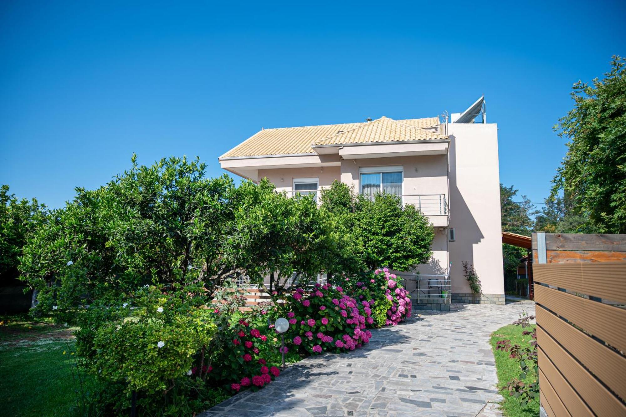 Apartment Paradisos *